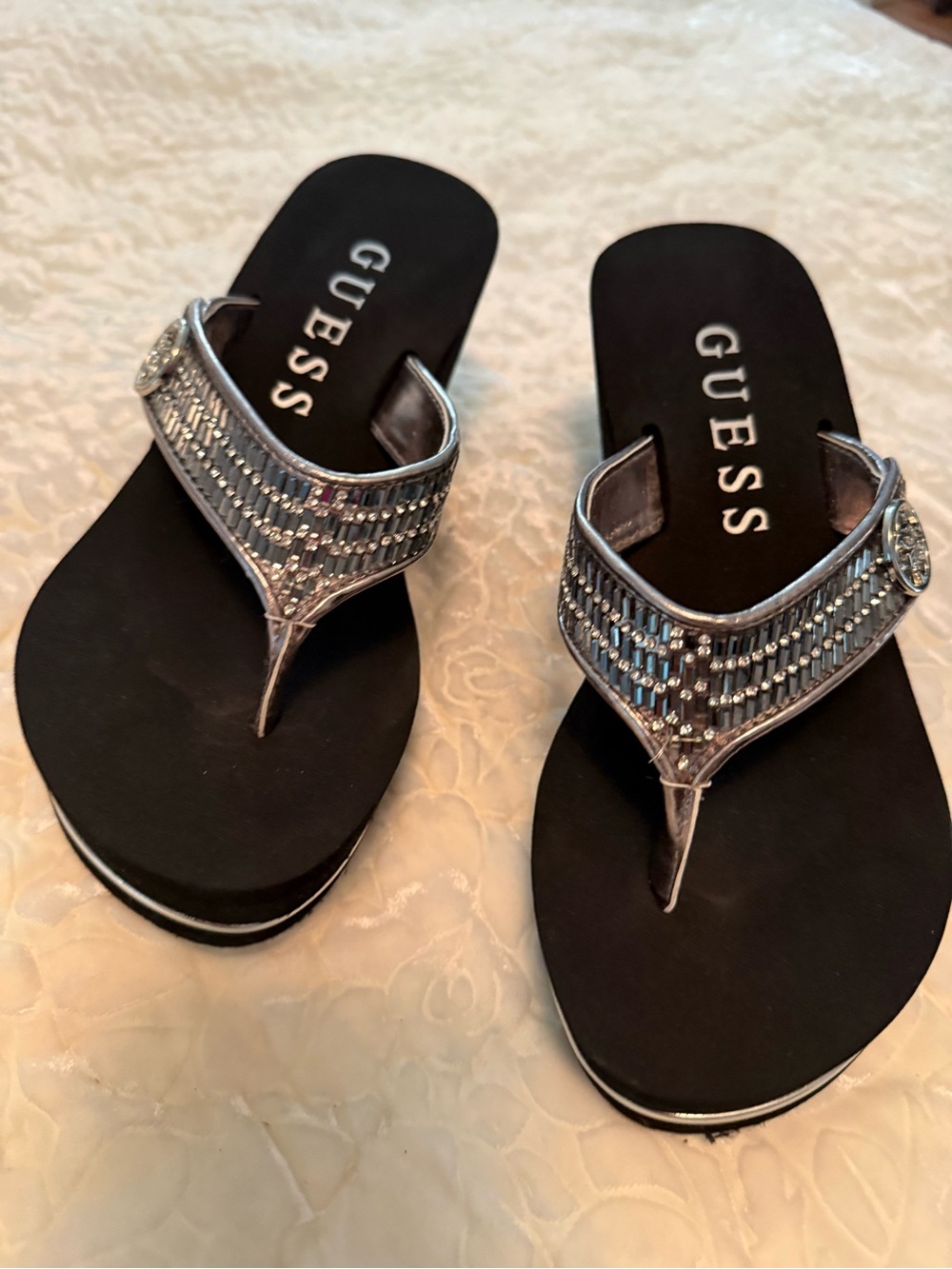 GUESS Women's Silver Embellished Thong Sandals high wedge